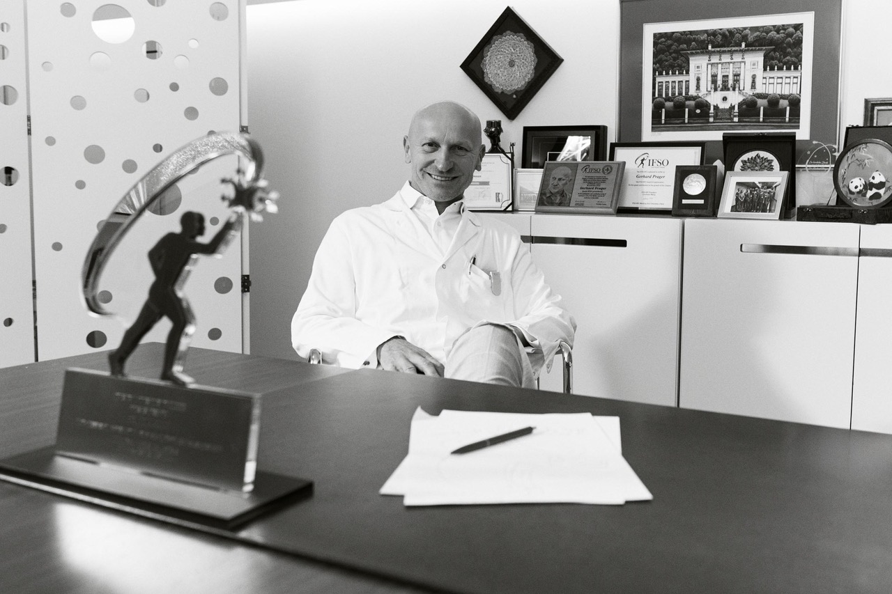 Univ.-Prof. Dr. Gerhard Prager with IFSO distinction